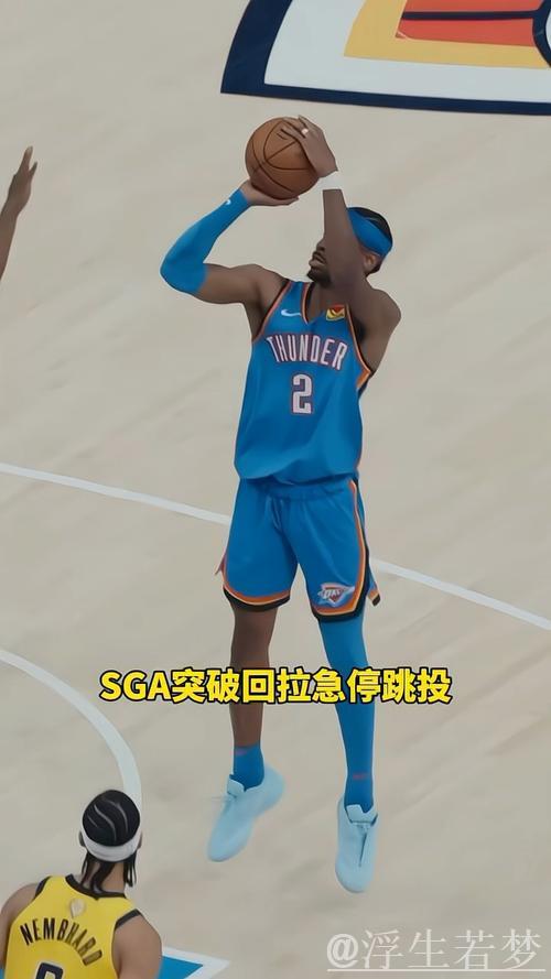 亚历山大急停跳投得手 步行者被迫暂停 亚历山大急停跳投得手 步行者被迫暂停