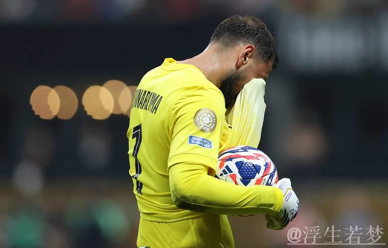 44岁传奇门将世俱杯93分钟神勇救主！3项纪录震撼全场，日睡仅3小时